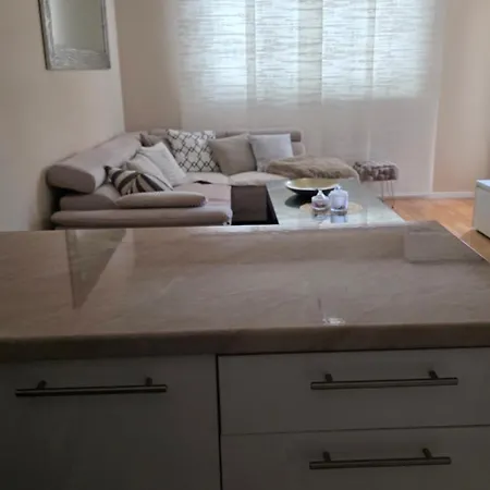 As Apartment *